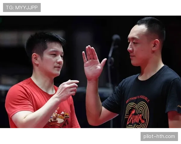 樊振东训练完随手啃个鸡腿,这自律和松弛感我真学不来 樊振东训练完随手啃个鸡腿,这自律和松弛感我真学不来